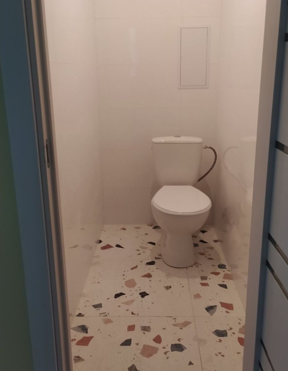 1839893784353177