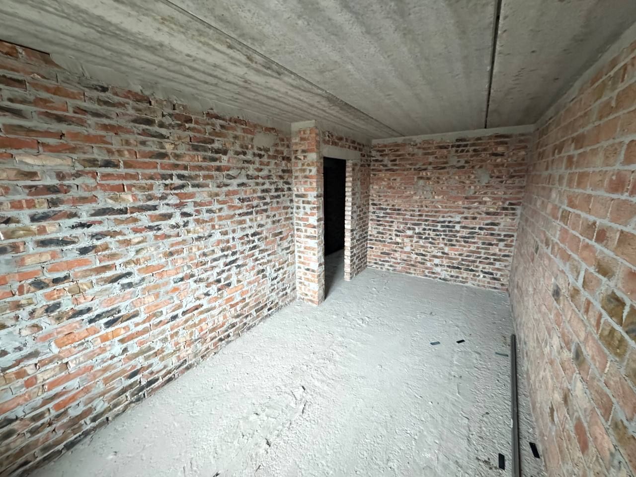 1842222860625178