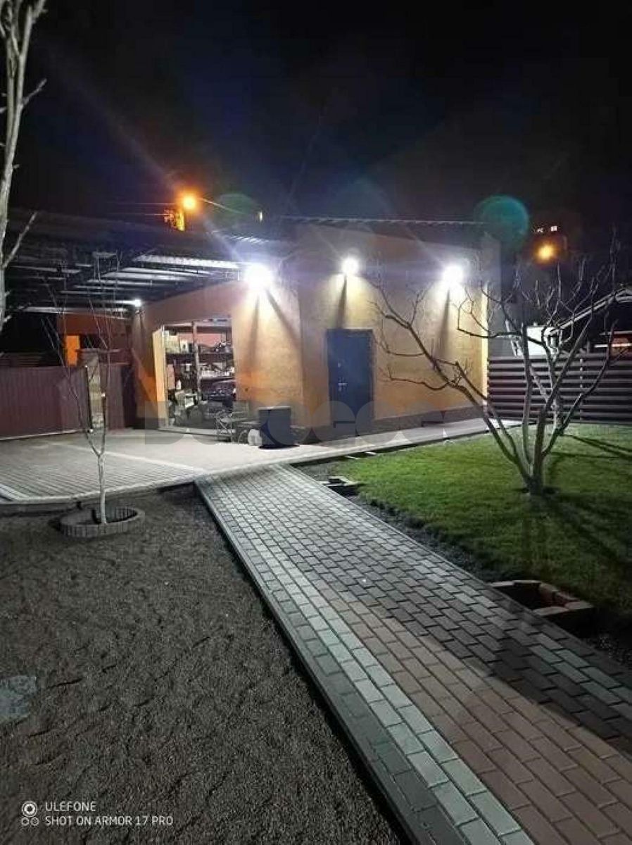 1835080250654018