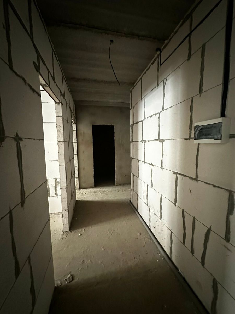 1835345267989018