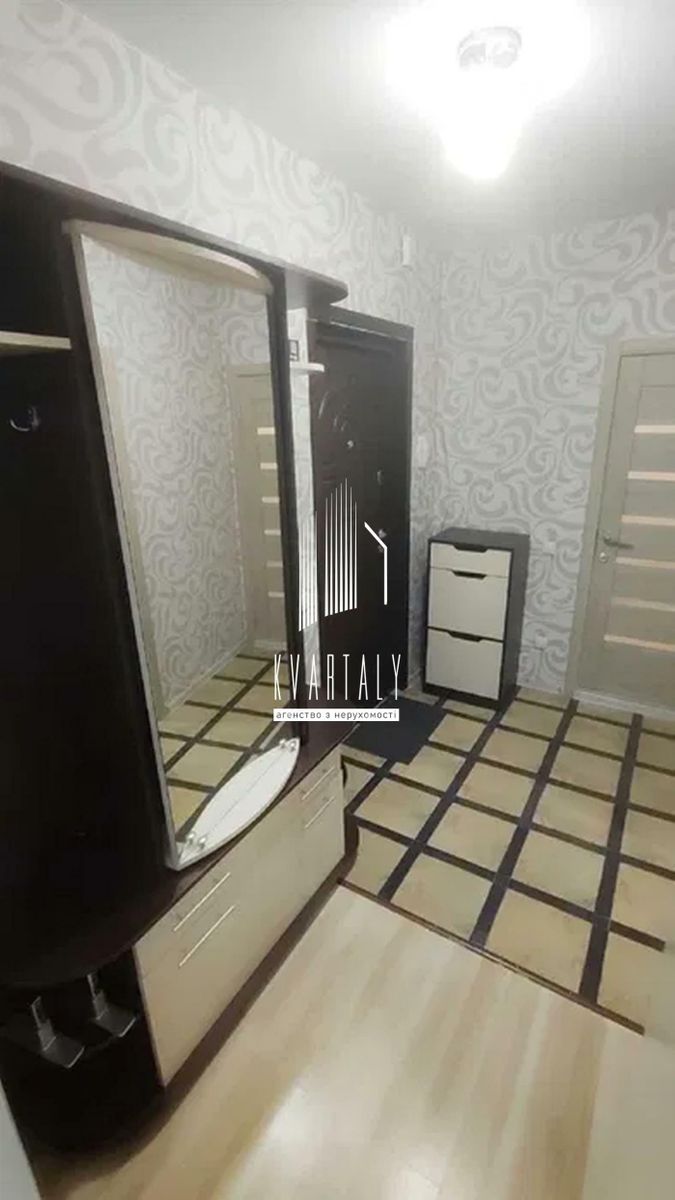 1838605888927018