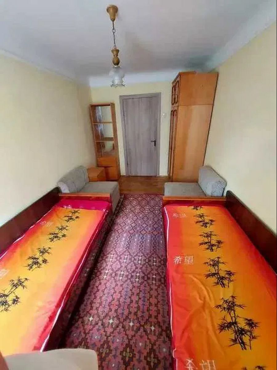 1834534004778181