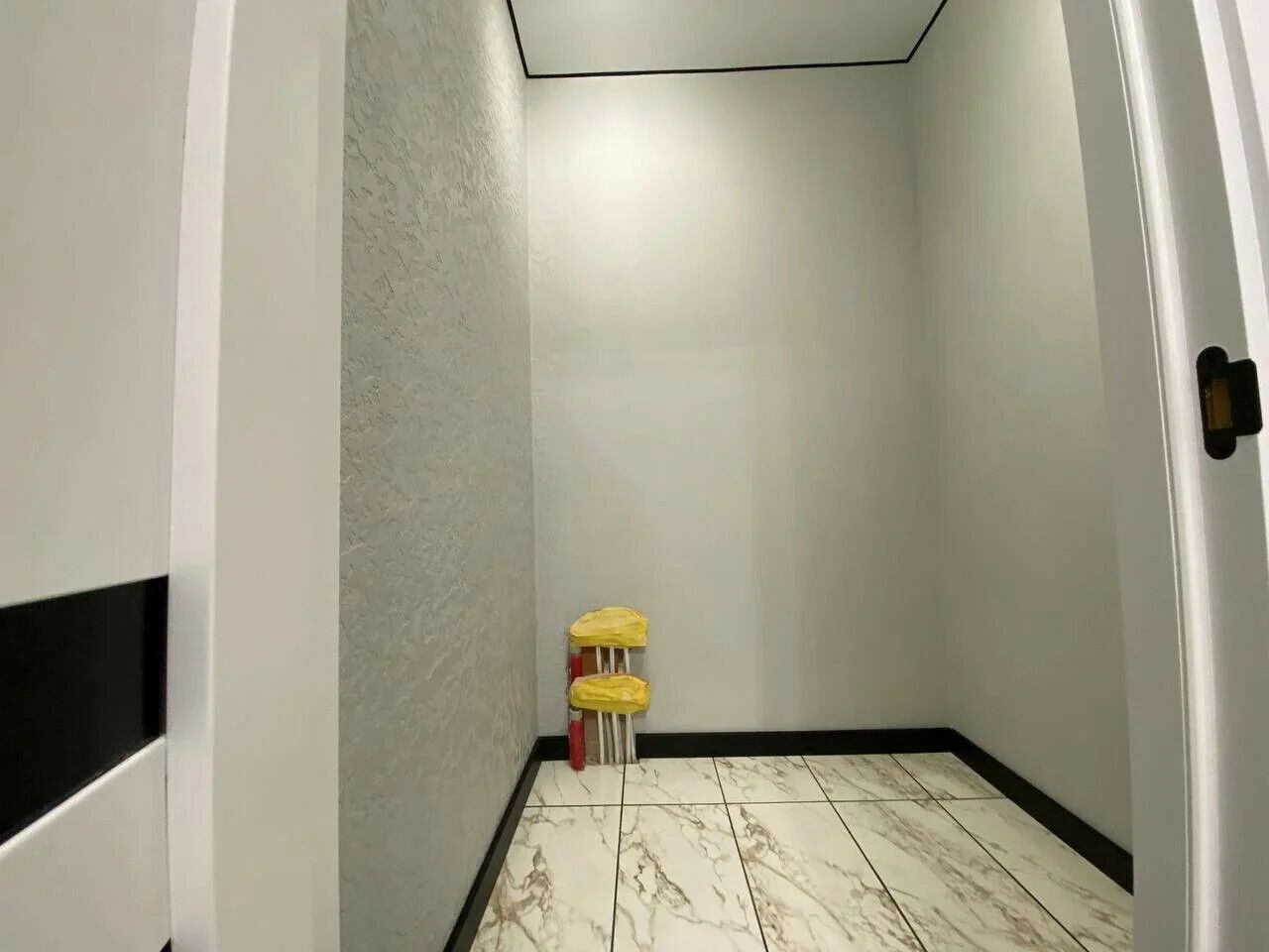 1835177394822181