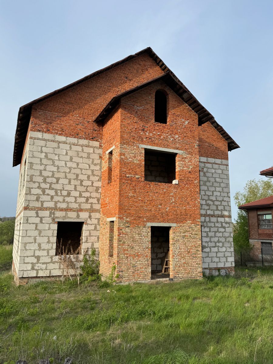 1835672936110181