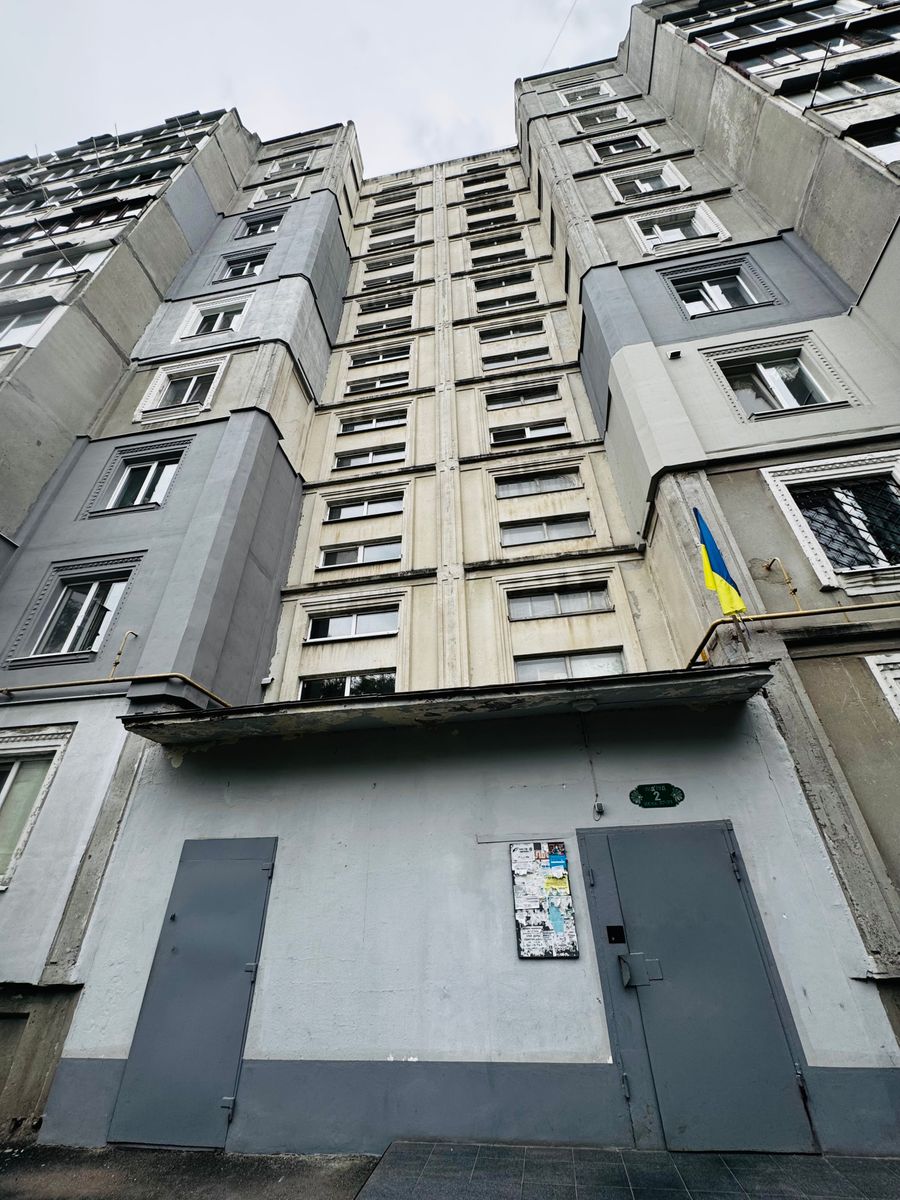 1835838862132181