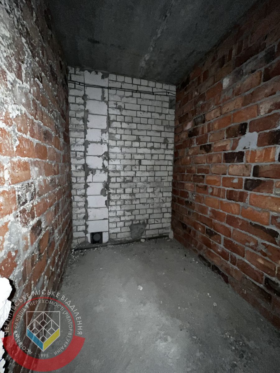 1834720634133182