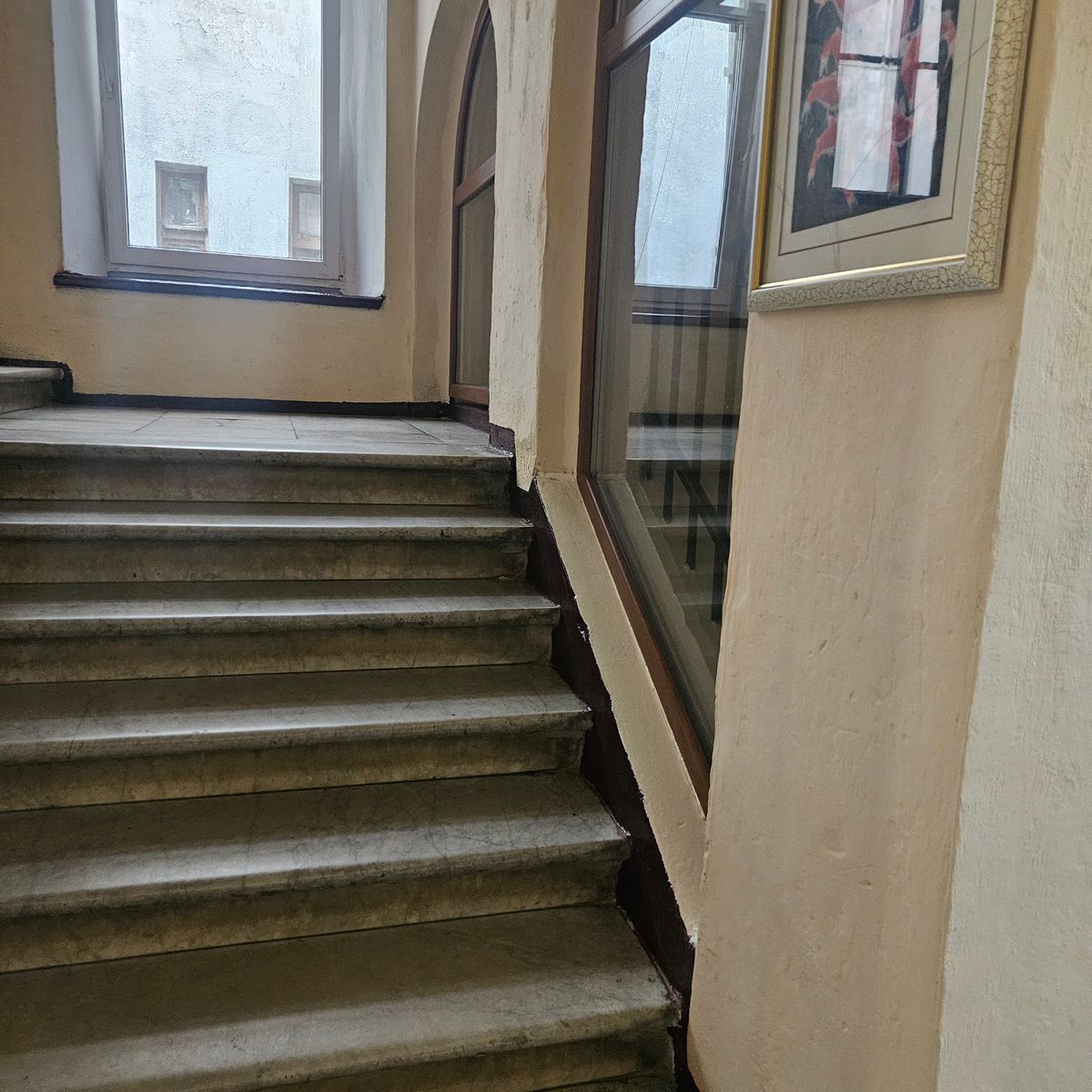 1835715939261182