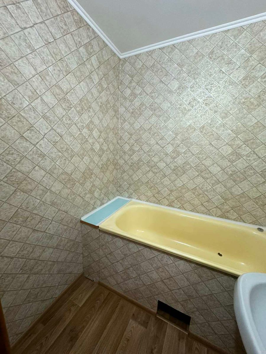 1834830674383183