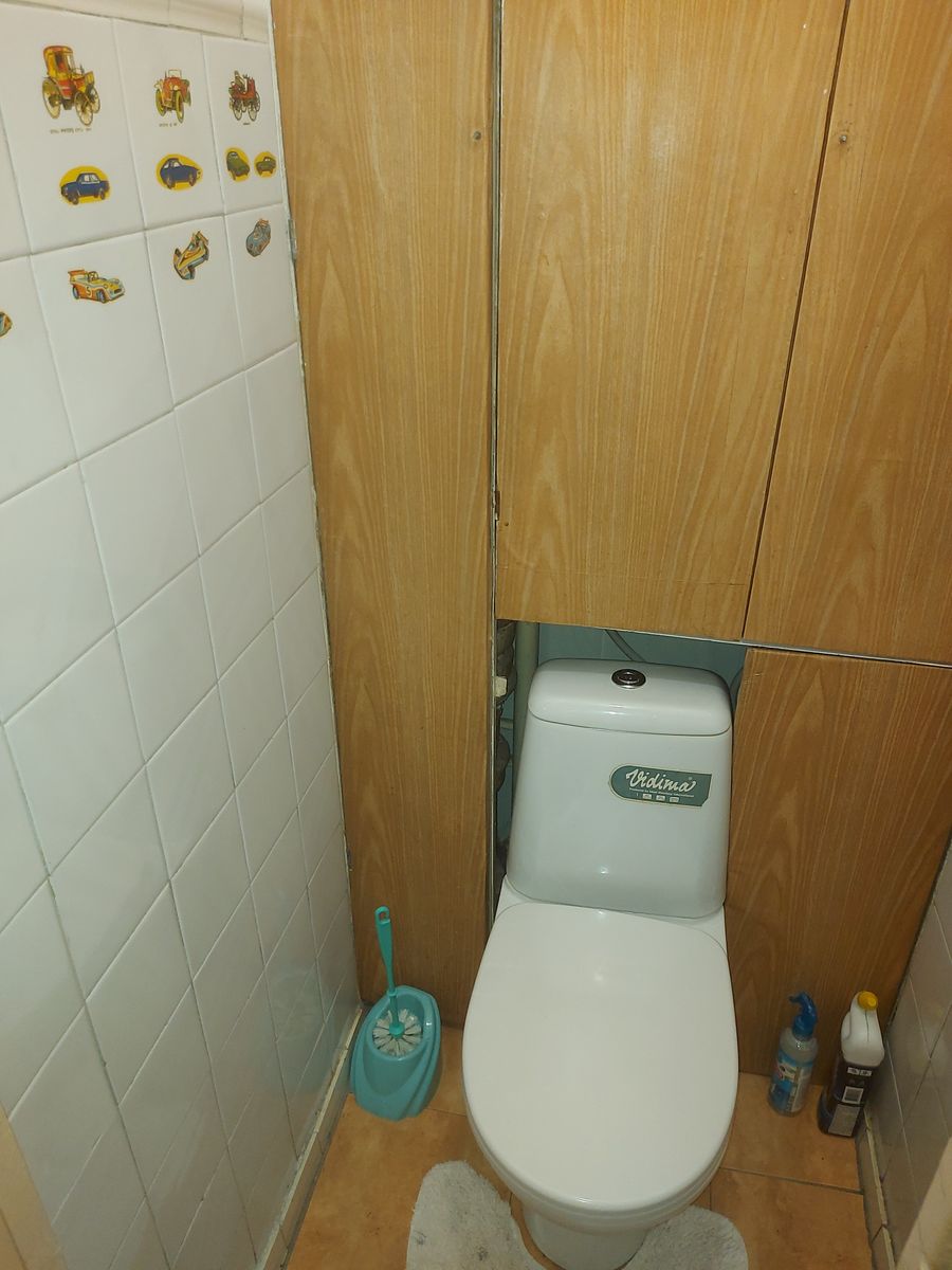 1740684503752186