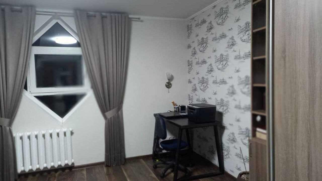 1832273802812186