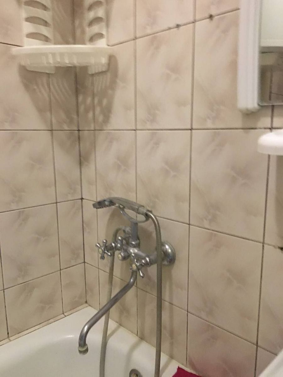1836995658999187