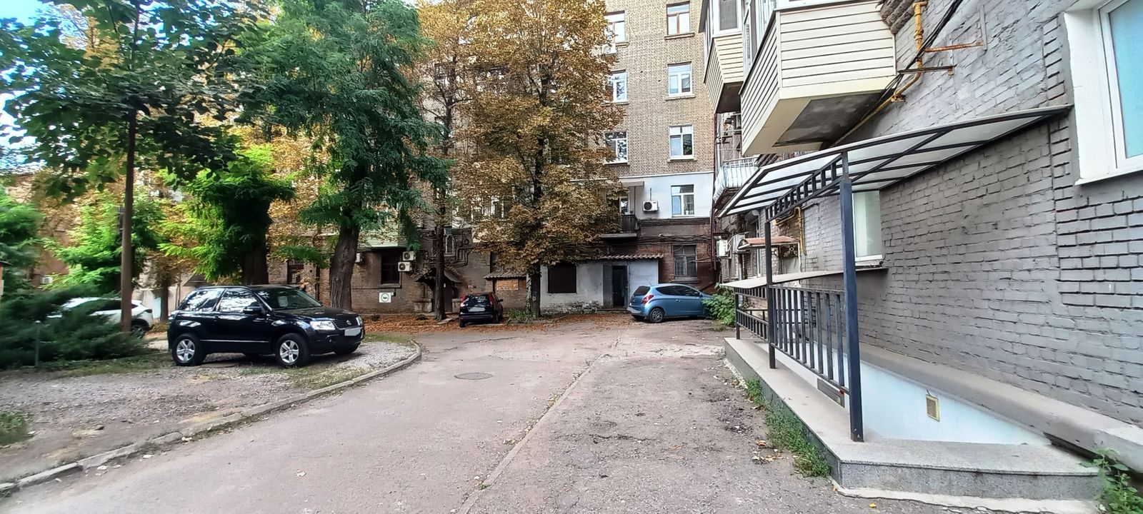 1810895904047019