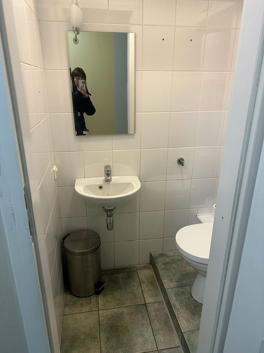 1835725071709191