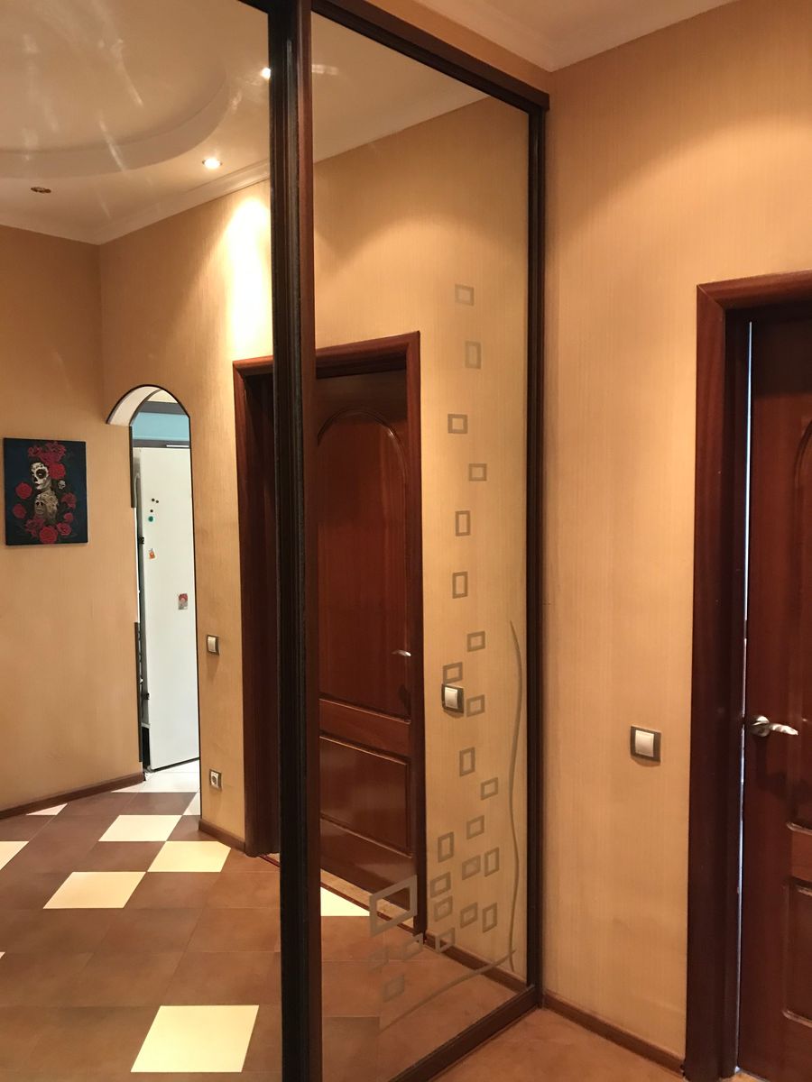 1835882736698192
