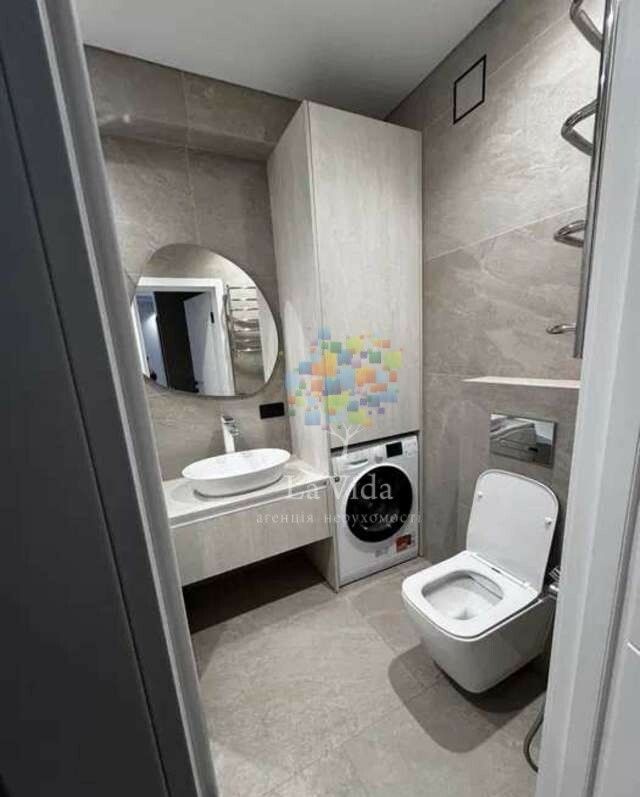 1834091578936195