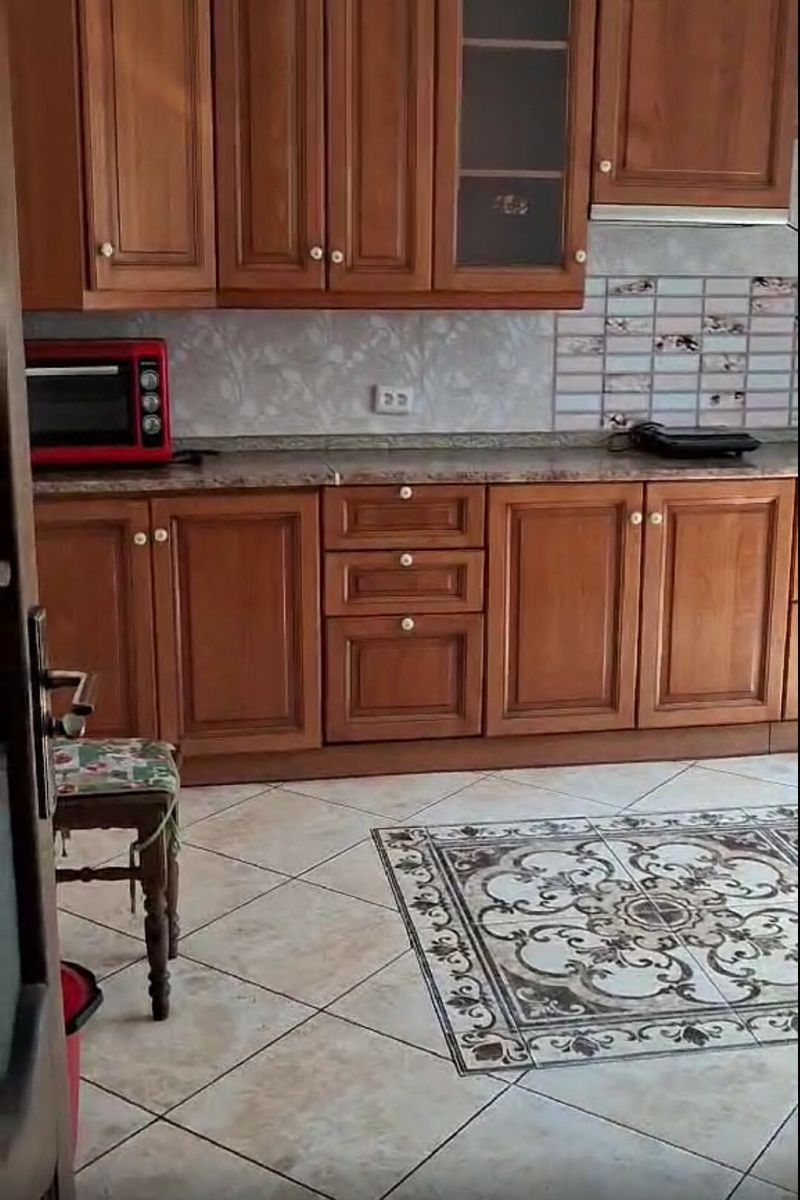 1838805927124196