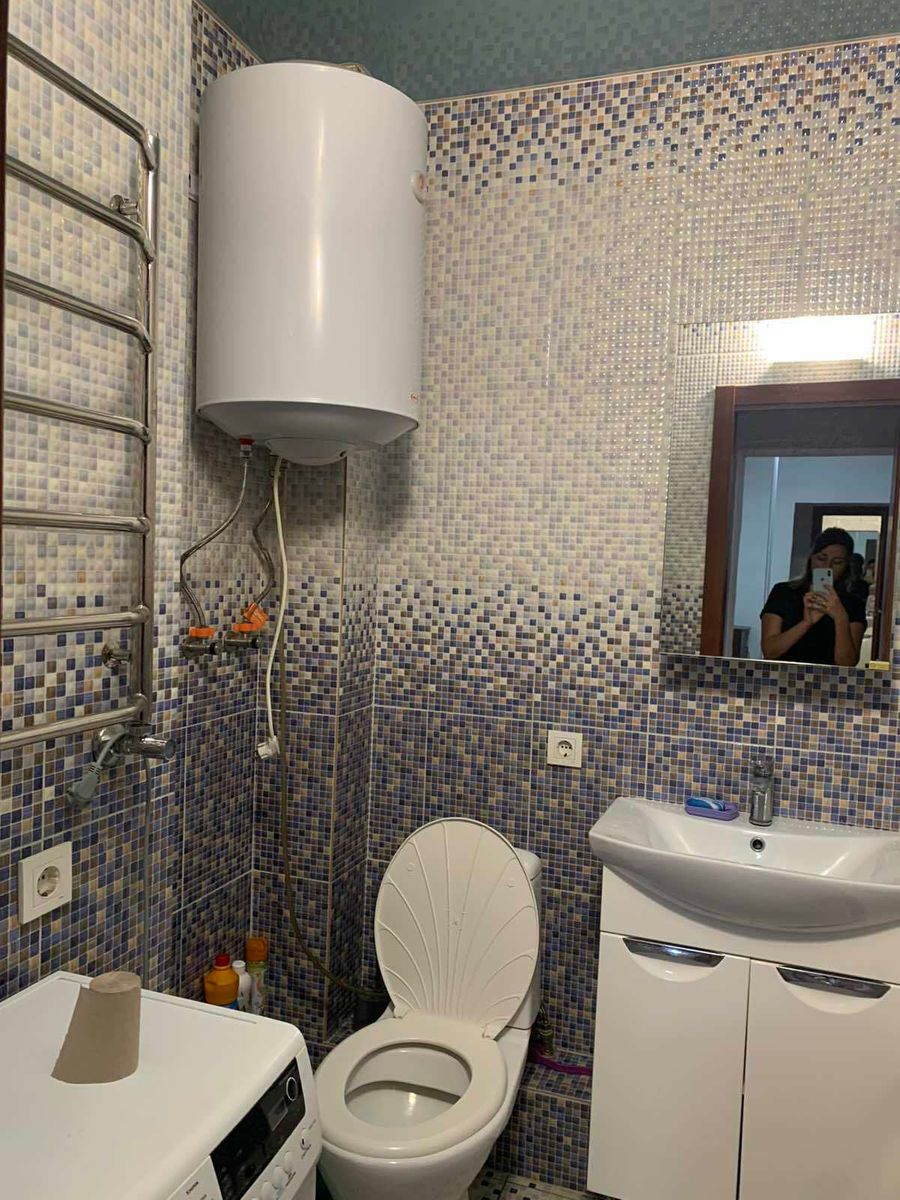 1837153248916002