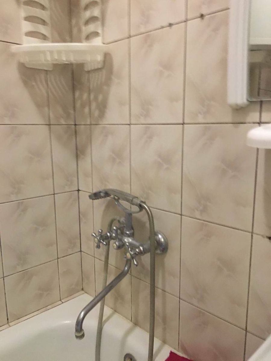 1835184239843200