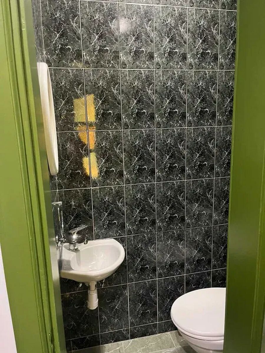 1834810531029203