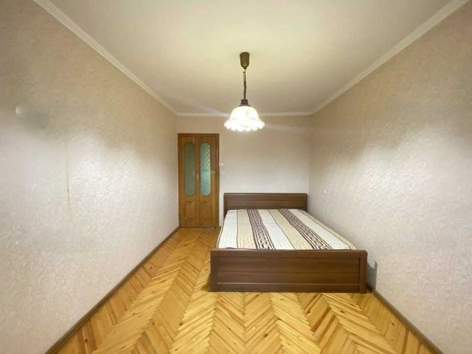 1834809157526204