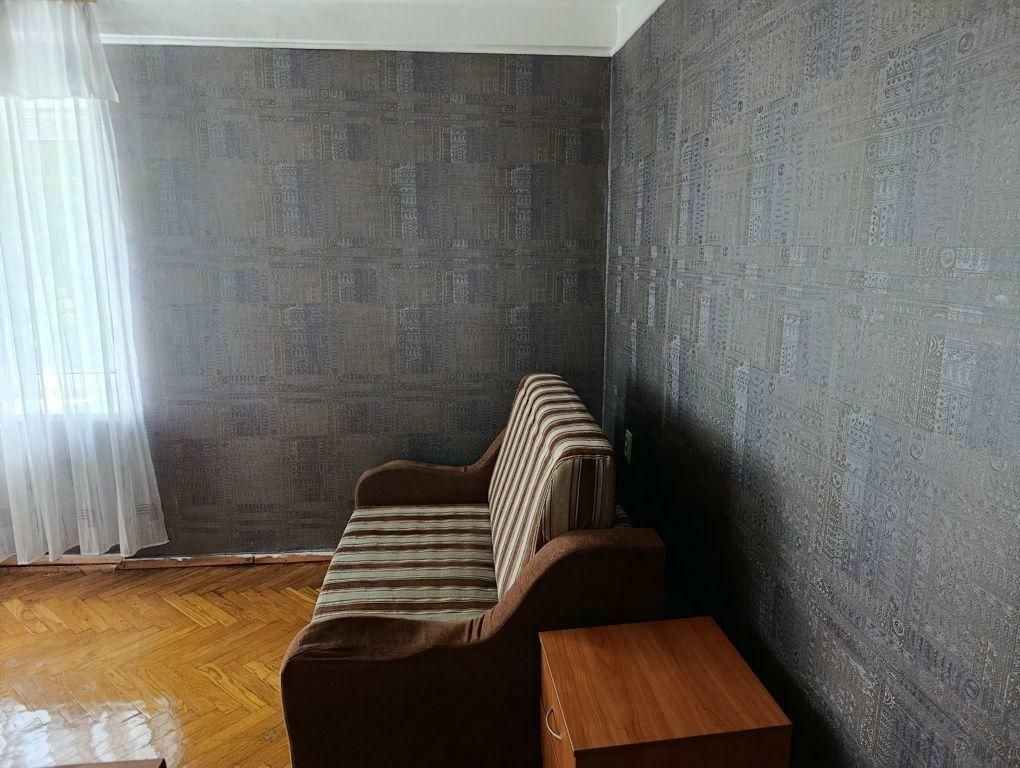 1832812940243205