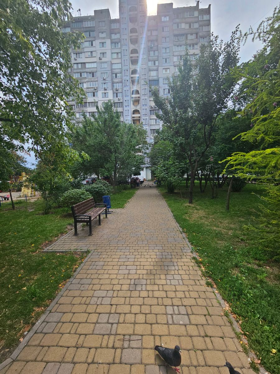 1838984650336205