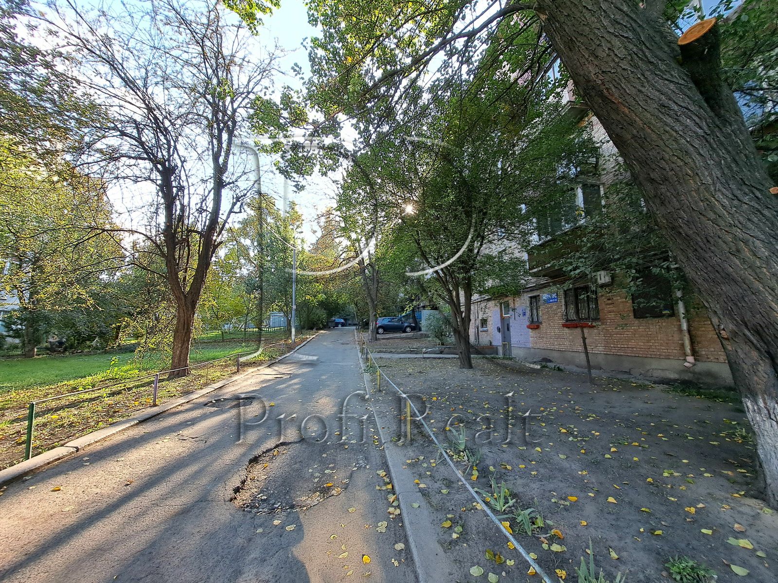 1831354961068208