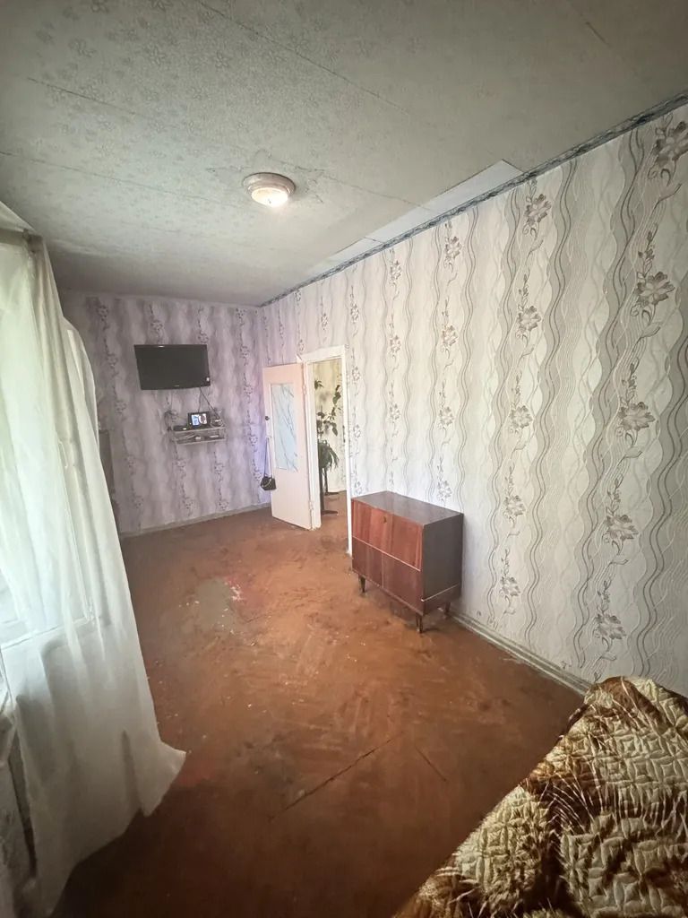 1835901051063211