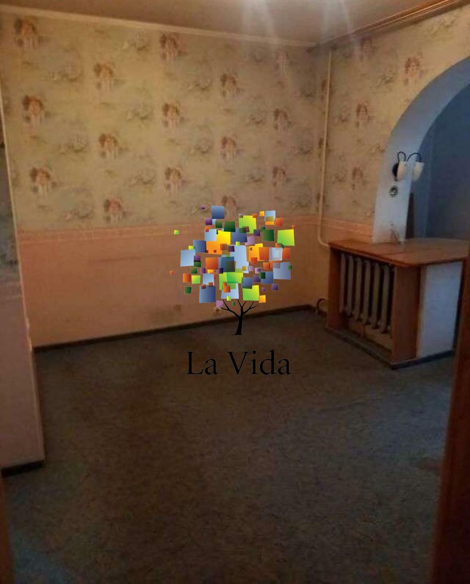 1835982092022213