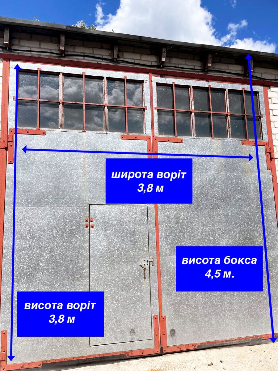 1832670983837215