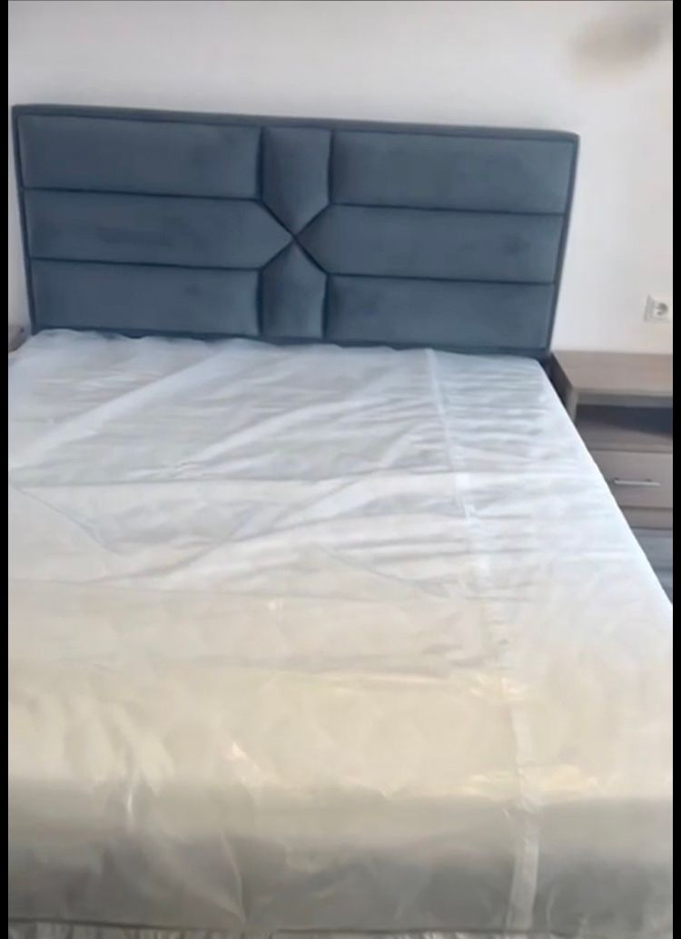 1835475729683215