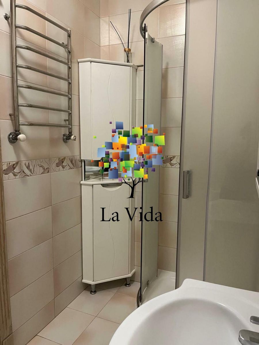 1836981581363215