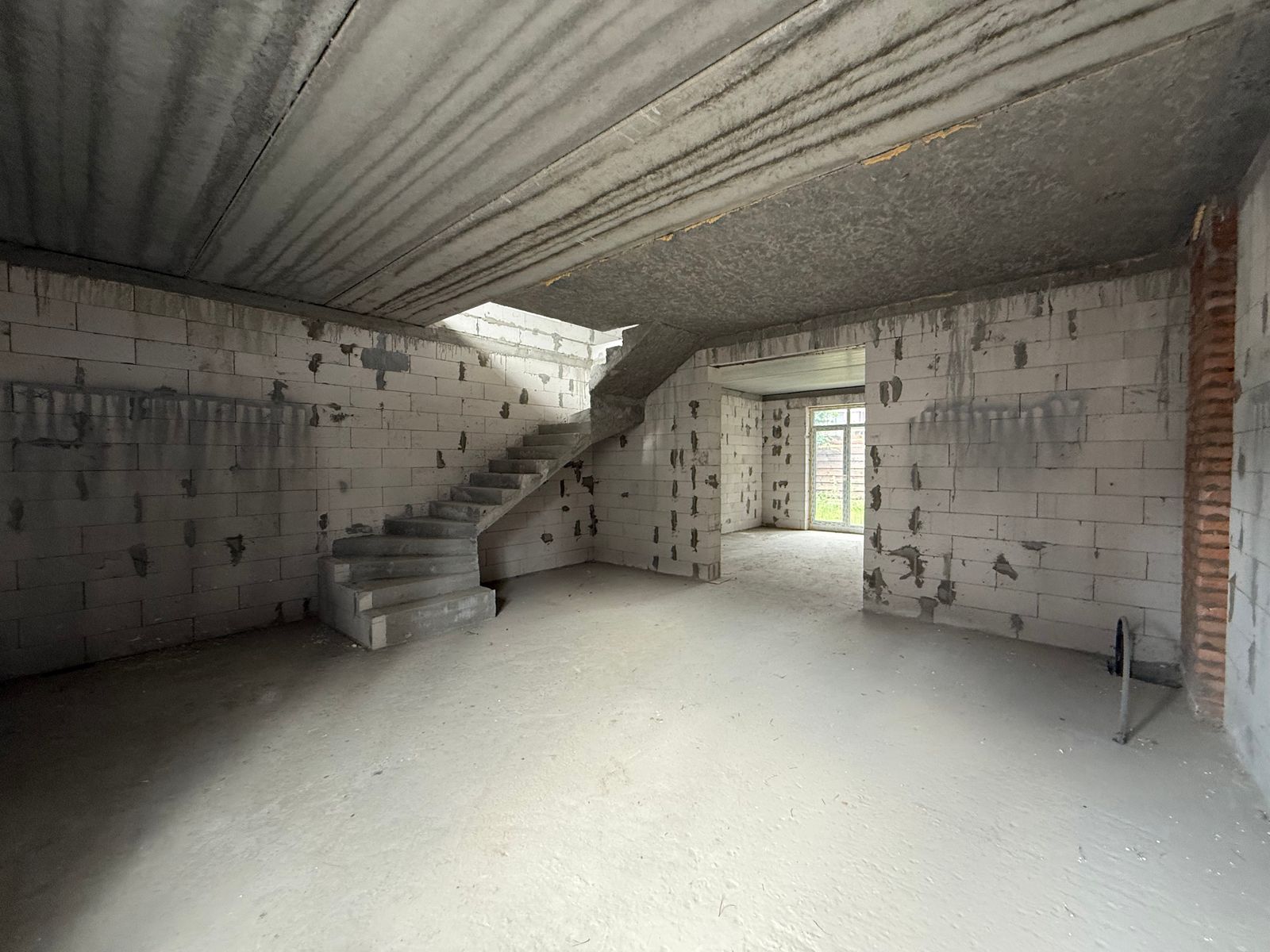 1838893805205215
