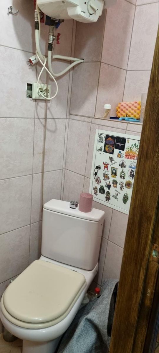 1837644318639216