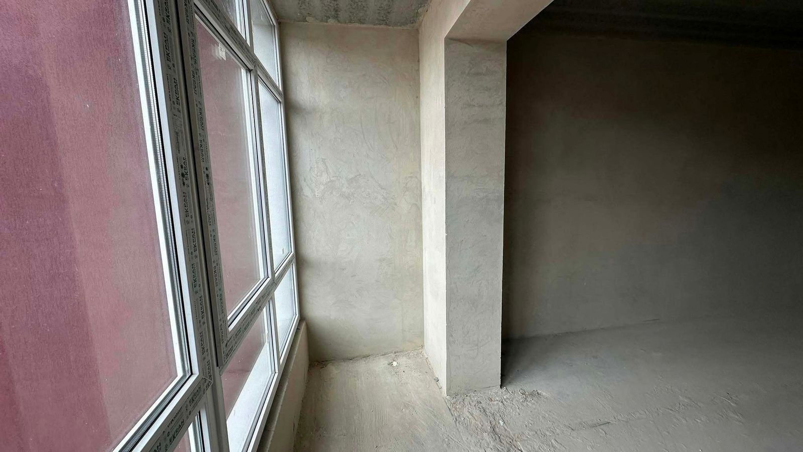 1835090162941217