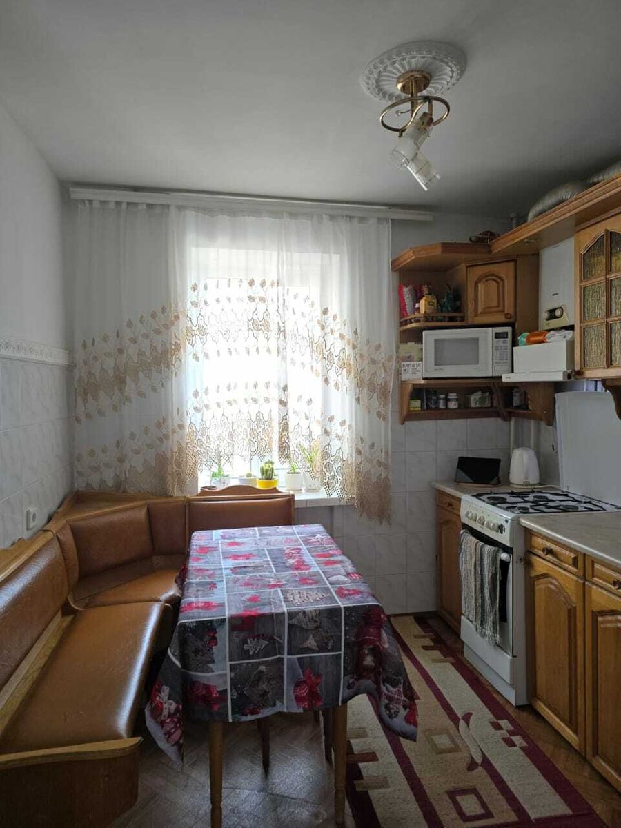 1834733574927218