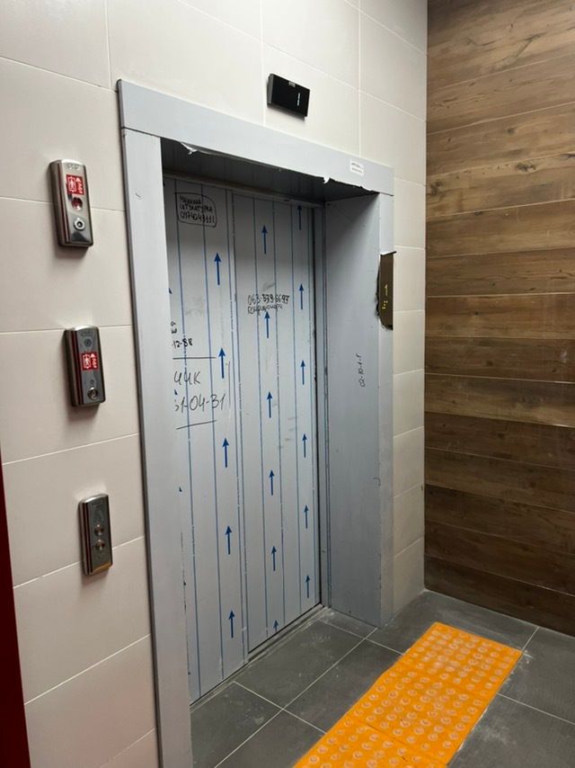 1835651596195218