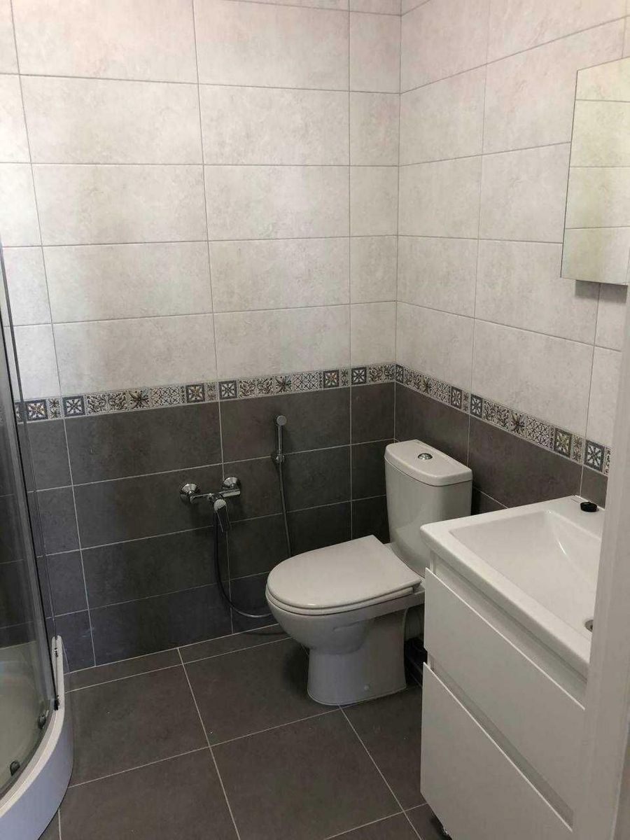 1833825008716219