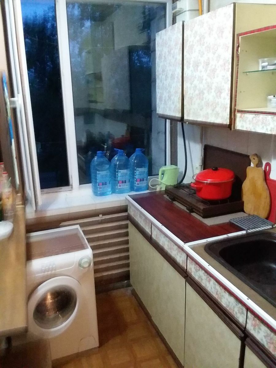 1835701653668219
