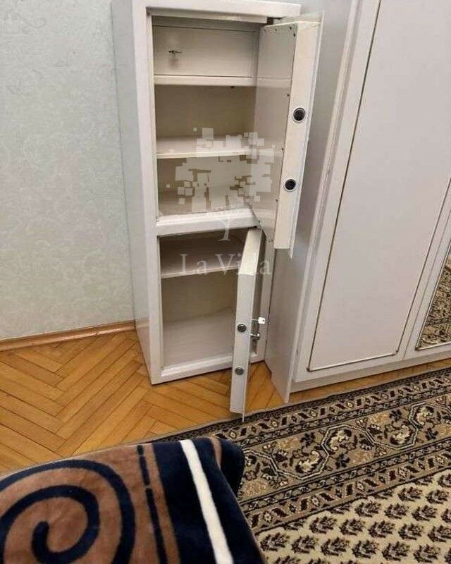 1831358855785022