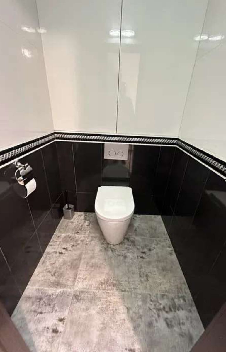 1833210817364221