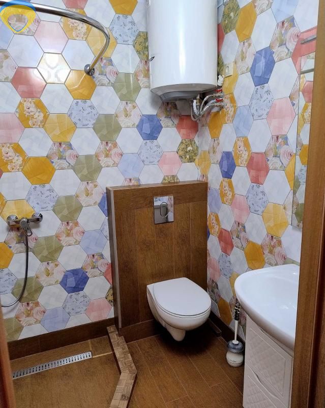 1835815811452222