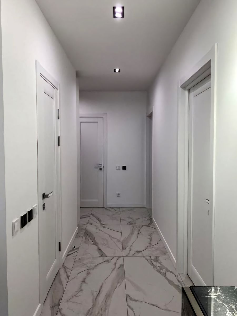 1838881893008224