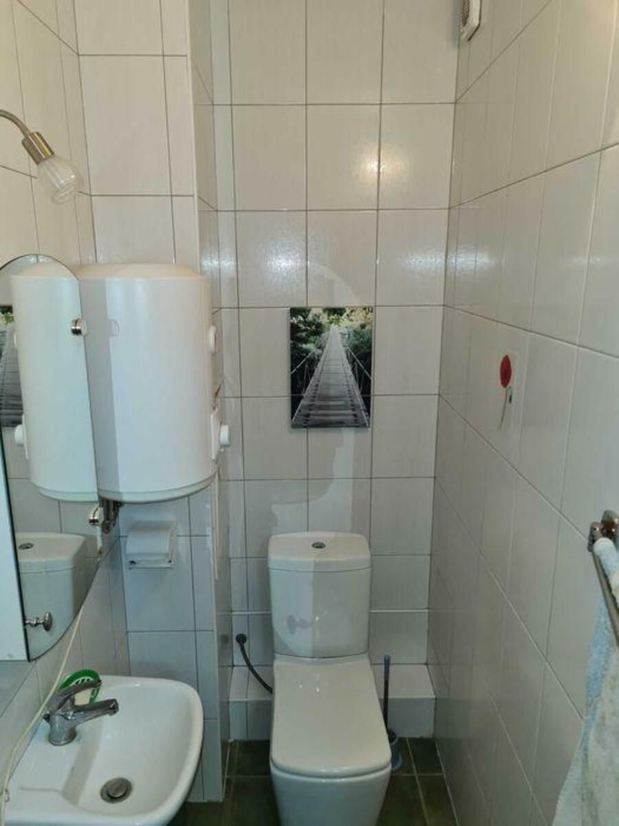 1838608652545225