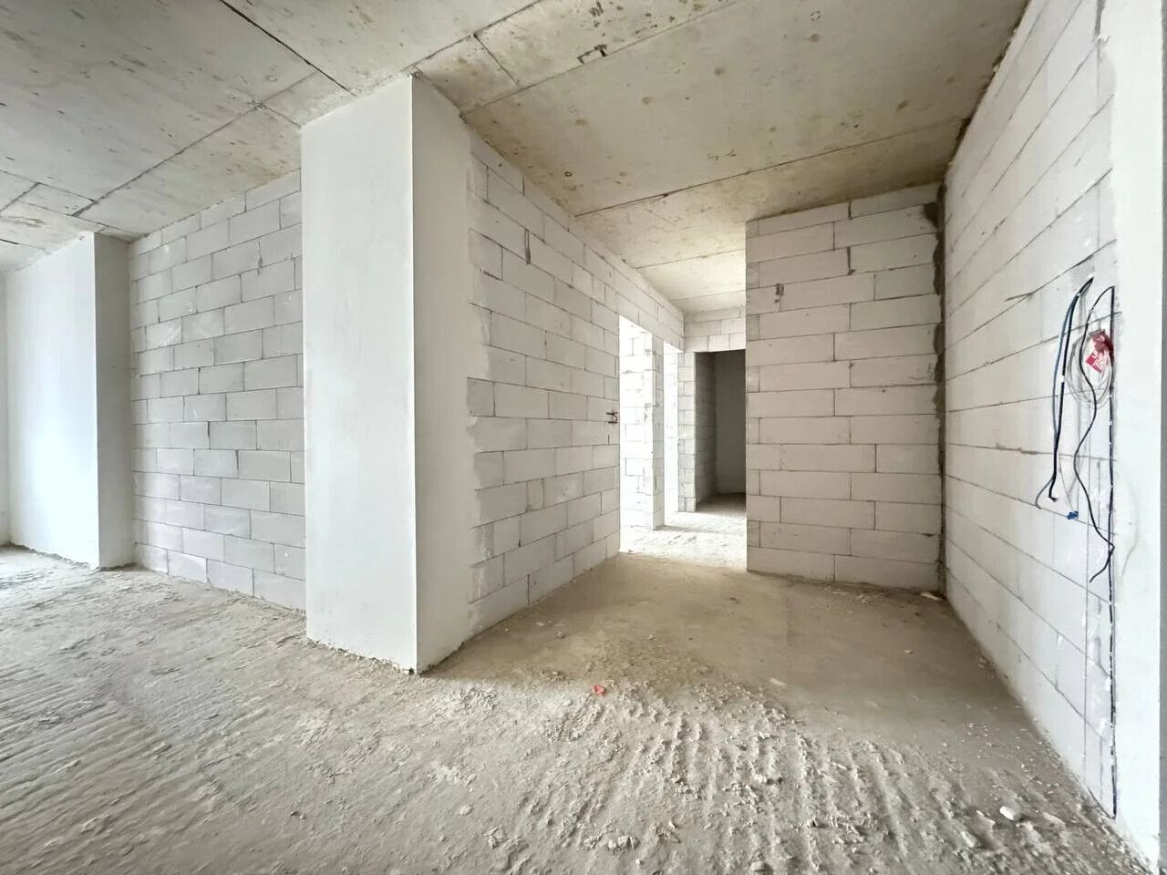 1840344627387225