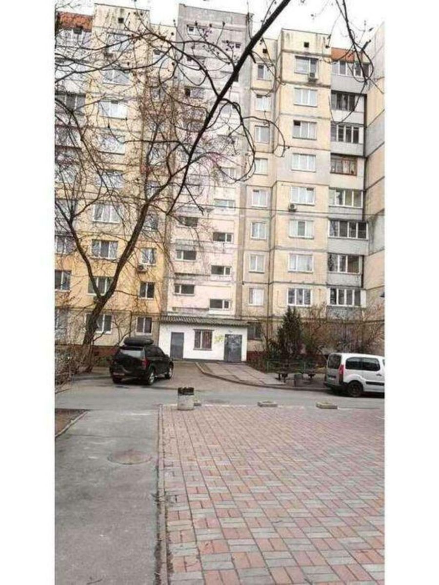 1831904865796226