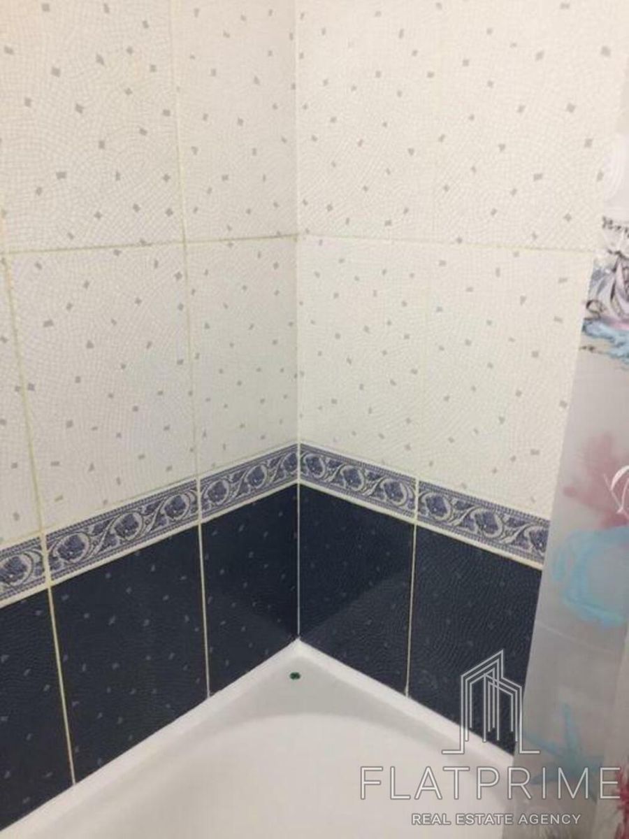 1835363113693228
