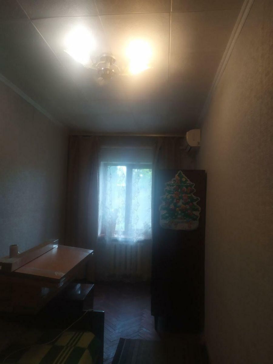 1836531678762228