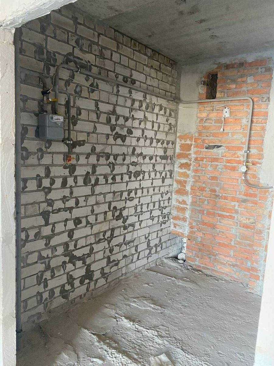 1825039923863229