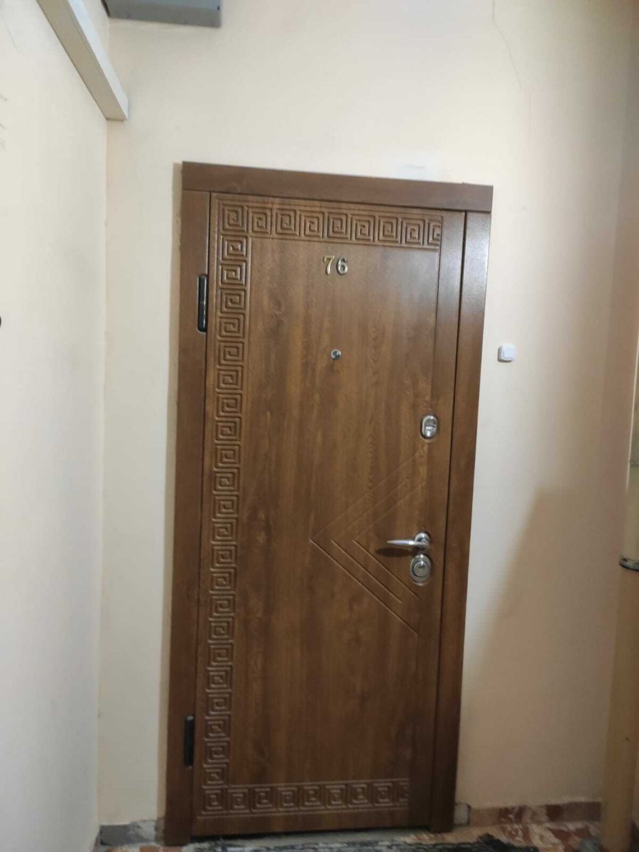1835810822989229